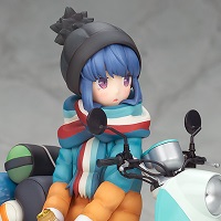 志摩リン with スクーター